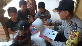 Senyum Ceria Kadek Mira Penyandang Disabilitas di Awal Tahun