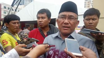 Mohammad Idris Ajak Pelaku Usaha dan Warga Depok Putar Lagu Indonesia Raya