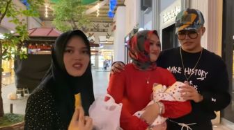 Kabar Terkini Bintang, Bayi Almarhumah Lina Jubaedah dan Teddy