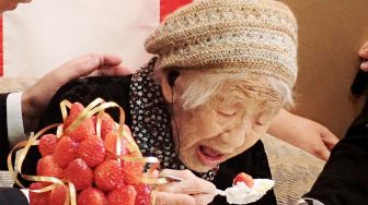Rayakan HUT ke-117, Nenek di Jepang Pertahankan Rekor Manusia Tertua