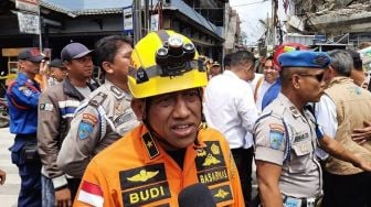 Tim SAR Belum Berani Masuk ke Alfamart Roboh di Slipi, Ini Alasannya