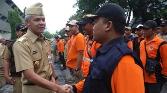 Sukarelawan Bantu Banjir Jakarta, Ganjar: Semoga Kemarahan Dapat Direduksi