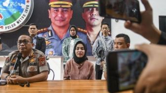 Ibu Bantah, Medina Zein Tak Pernah Memberi ASI ke Bayinya