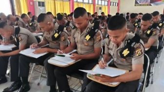 Ratusan Siswa Pendidikan Bintara Polri di Bali Jalani Tes Kesehatan