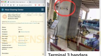 CEK FAKTA: Stiker Halal Park di Terminal 3 Bandara Soetta