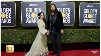 Jason Momoa Cuma Pakai Kaus Dalam di Golden Globes 2020, Jasnya Hilang?