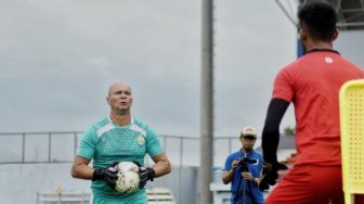 Jalani Latihan Mandiri, Para Kiper Persib Diberi Keleluasaan