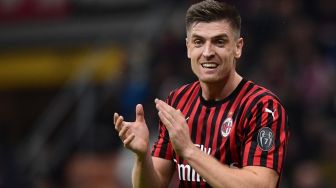 Manchester United Kontak AC Milan Perihal Ketersediaan Krzysztof Piatek