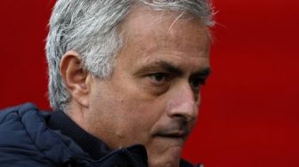 Tak Iri dengan Liverpool dan Man City, Mourinho Puas dengan Skuat Tottenham