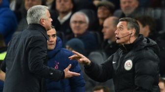 Tottenham Kalah, Mourinho Salahkan Hakim Garis