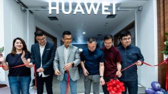 Huawei Buka Toko Resmi di Pondok Indah Mall 2