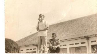 Raih Doktor HC, Kenapa Rektor ITB Pilih Foto Jusuf Kalla  saat Orasi 1965?