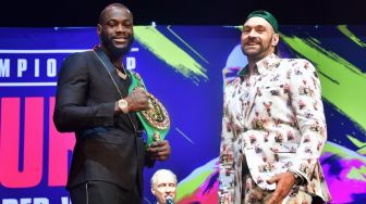 Tinju Dunia: Prediksi Klitschko soal Duel Deontay Wilder vs Tyson Fury