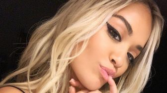 Rita Ora Langgar Lockdown demi Pesta Ultah, Siap Bayar Denda Rp 189 Juta