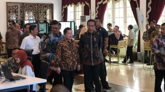 Jokowi Tinjau Flexible Work di Bappenas: Bagus Sekali Yah