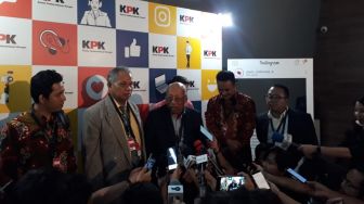 Usai Bertemu Dewas KPK, Tim Hukum PDIP Serahkan Surat