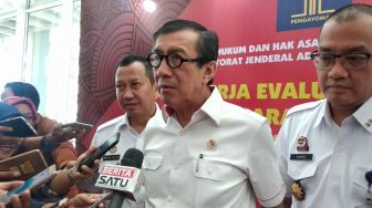 Hadiri Konpers PDIP Soal OTT KPK, Yasonna: Saya Datang Berpakaian Partai