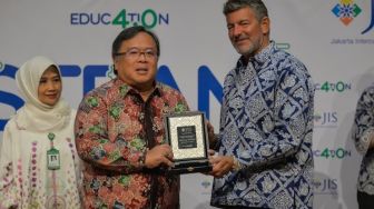 JIS Siap Mewujudkan Indonesia 4.0 Melalui Program STEAM