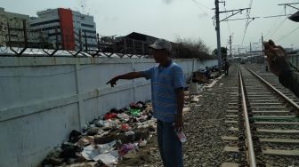 Di Bedeng Ancol, Raja Keraton Agung Sejagat Tinggal Bersama Perempuan Lain