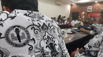 Cerita Pilu Guru dan PTT di Jember: Gaji Kecil, Tak Diakui Pemerintah