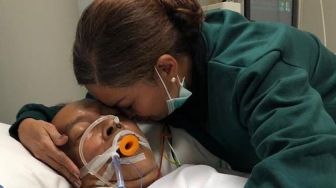 Suami Kritis, Kondisi Soraya Haque Kurang Tidur Sampai Mata Bengkak