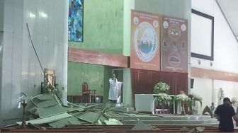 Plafon Gereja Maria Kusuma Karmel Meruya Ambruk saat Misa, Timpa Jemaat