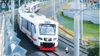 Waktu Tempuh Kereta Rangkasbitung-Merak Dipercepat Jadi 1 Jam, Makin Enak?