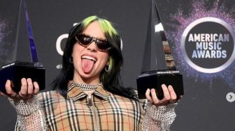 Billie Eilish Hentikan Konser demi Beri Inhaler ke Penggemar yang Sesak Napas