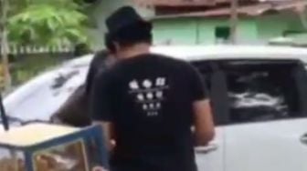 Viral Ibu Marahi Penjual Cilok karena Pacari Anaknya, Warganet: Settingan