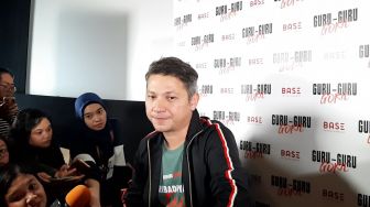 Gading Marten Pamer Digandeng Bule Cantik, Arief Muhammad: Aku sih Yes