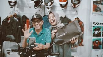 Twitter Effect, Driver Ojol 68 Tahun yang Viral Akhirnya Dapat Honda BeAT