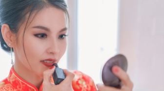 Edisi Terbatas, 5 Brand Makeup Edisi Imlek 2020 Ini Wajib Kamu Miliki