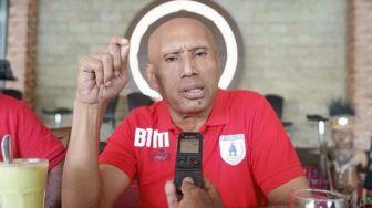Benhur Tomi Mano Yakin Persipura Kembali ke Liga 1 dalam Satu Tahun