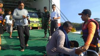 Angkut 176 Penumpang KMP Parama Kalyana Kandas di Perairan Padang Bai