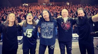 Kocak! Konser di Solo, Gibran Bakal Ajak Personel Dream Theater Belanja Batik