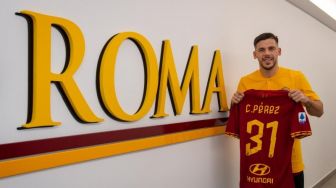 Tinggalkan Barcelona, Carles Perez Berlabuh ke AS Roma