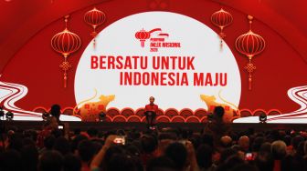 Presiden Joko Widodo memberikan pidato saat acara perayaan Imlek Nasional 2020 di Indonesia Convention Exhibition Serpong, Tangerang, Banten, Kamis (30/1). [Foto/Suara.com]
