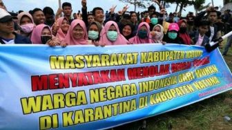Ramai-ramai Tolak WNI dari Wuhan, Ada yang Tidur di DPR dan Blokir Bandara