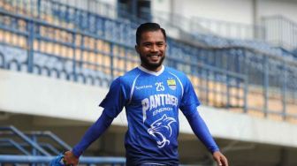 Selain Tajam, Striker Persib Zulham Zamrun Jago Jaga Mistar Gawang