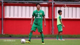 Kangen Sepak Bola, Achmad Jufriyanto Kenang Momen Lawan Arsenal