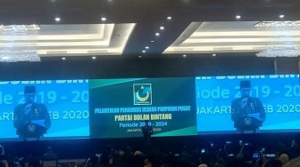 Puji Yusril di Depan Pengurus Baru PBB, Jokowi Minta ke Depan Dibantu Lagi