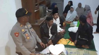 Berteduh di Warung saat Hujan, Tujuh Petani Disambar Petir, Satu Tewas