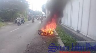 Motor Terbakar di Dekat Gardu Induk PLN Tulungagung