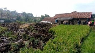 Longsor di Bandung Barat, Uang Rp 10 Juta Milik Jajang Ikut Tertimbun