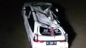 Toyota Avanza Terjun ke Jurang Sedalam 10 Meter, 1 Tewas 6 Luka-Luka