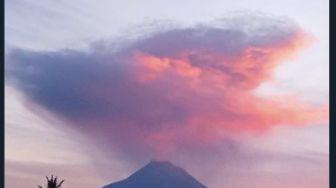 Gunung Merapi Erupsi, Penerbangan ke Yogyakarta Masih Aman