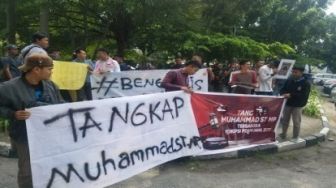 Mahasiswa Minta Polisi Tahan Wakil Bupati Bengkalis