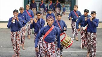 Curhat Mitos Dengar Kirab Drumband Dini Hari di Jogja, Ini Analisis Netizen