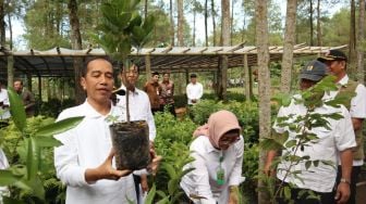 Takut Corona, Jokowi Minta Libur dan Cuti Akhir Tahun Dikurangi