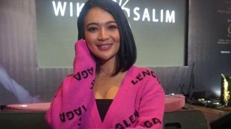 Unggah Foto Liburan di Hotel Bandung, Wika Salim Disangka Tak Pakai Celana